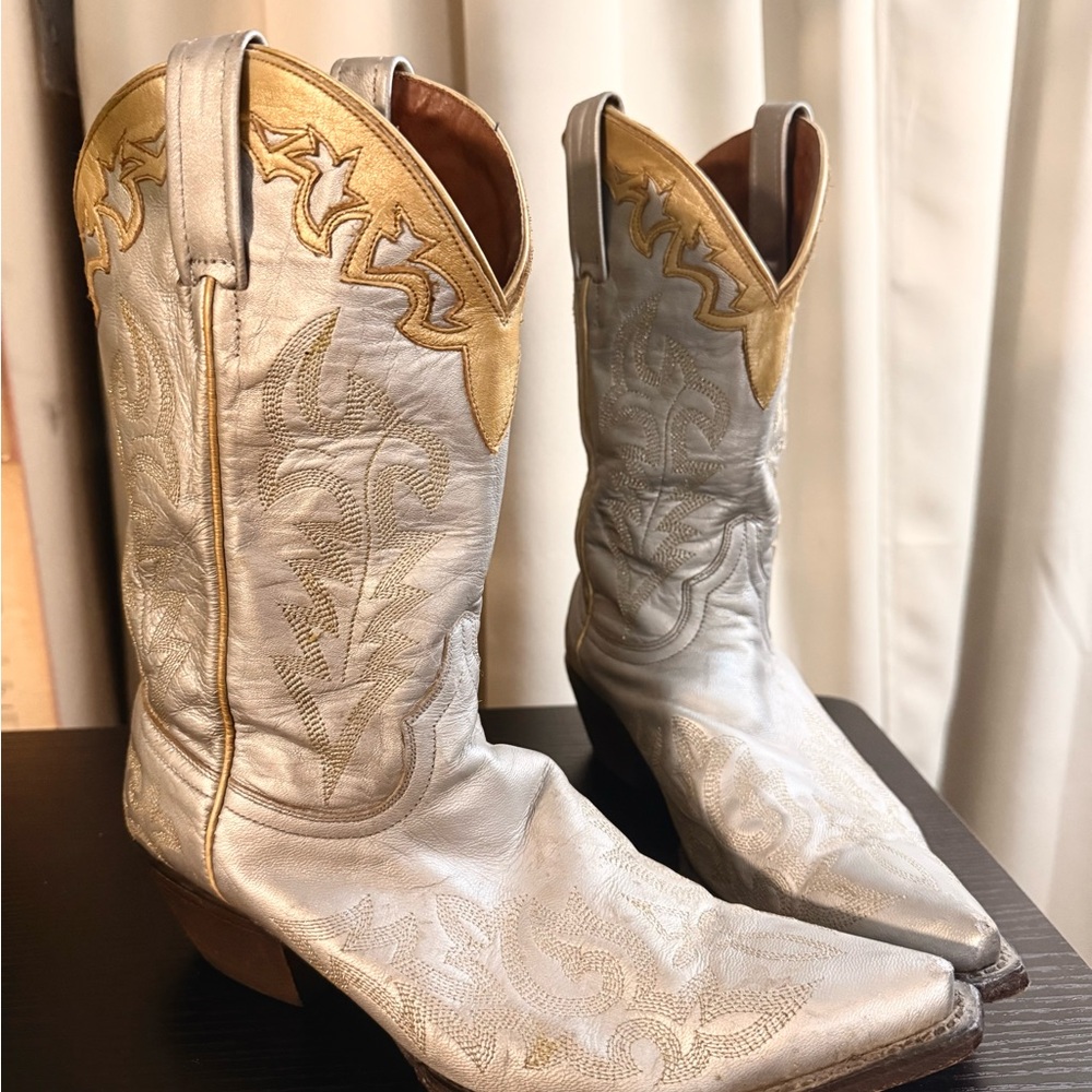 American Rebel Women’s Silver and Gold Leather Cowboy Boots